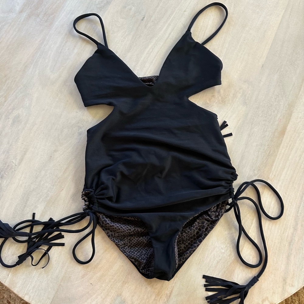 ✖️[SOLD]✖️ ACACIA